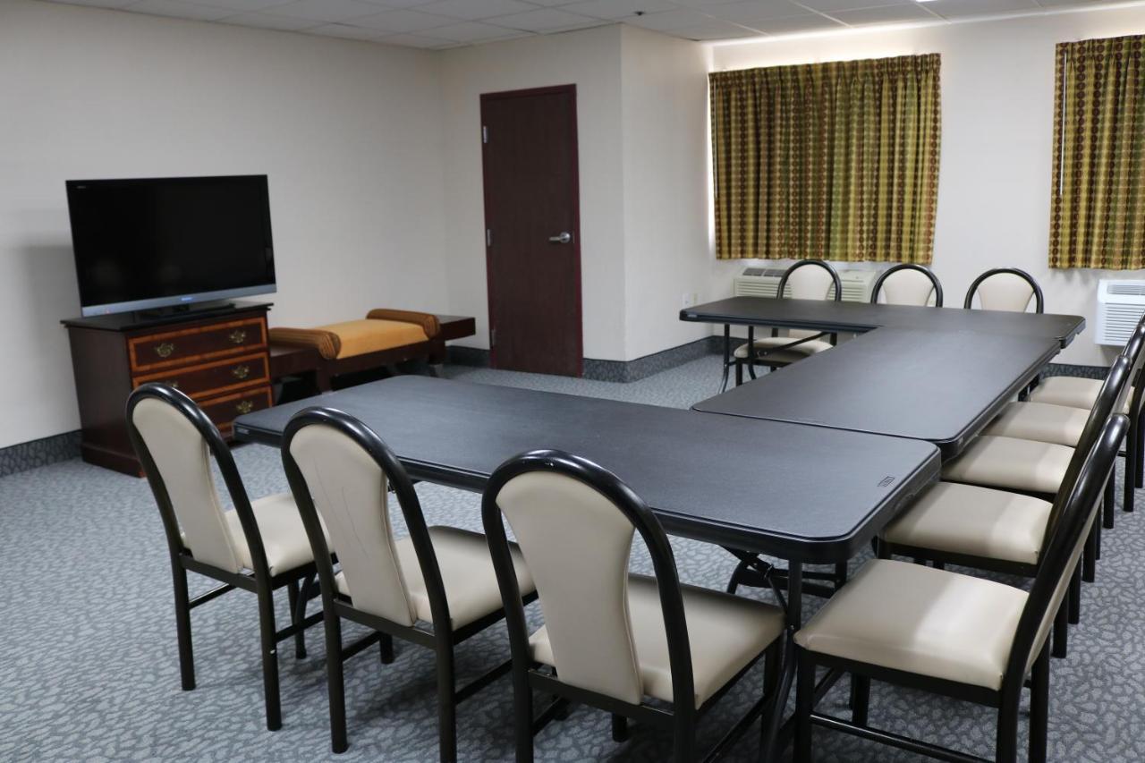 รามาดา บาย วินด์แฮม โบลิงบรูก Hotel โบลิงโบรก ภายนอก รูปภาพ