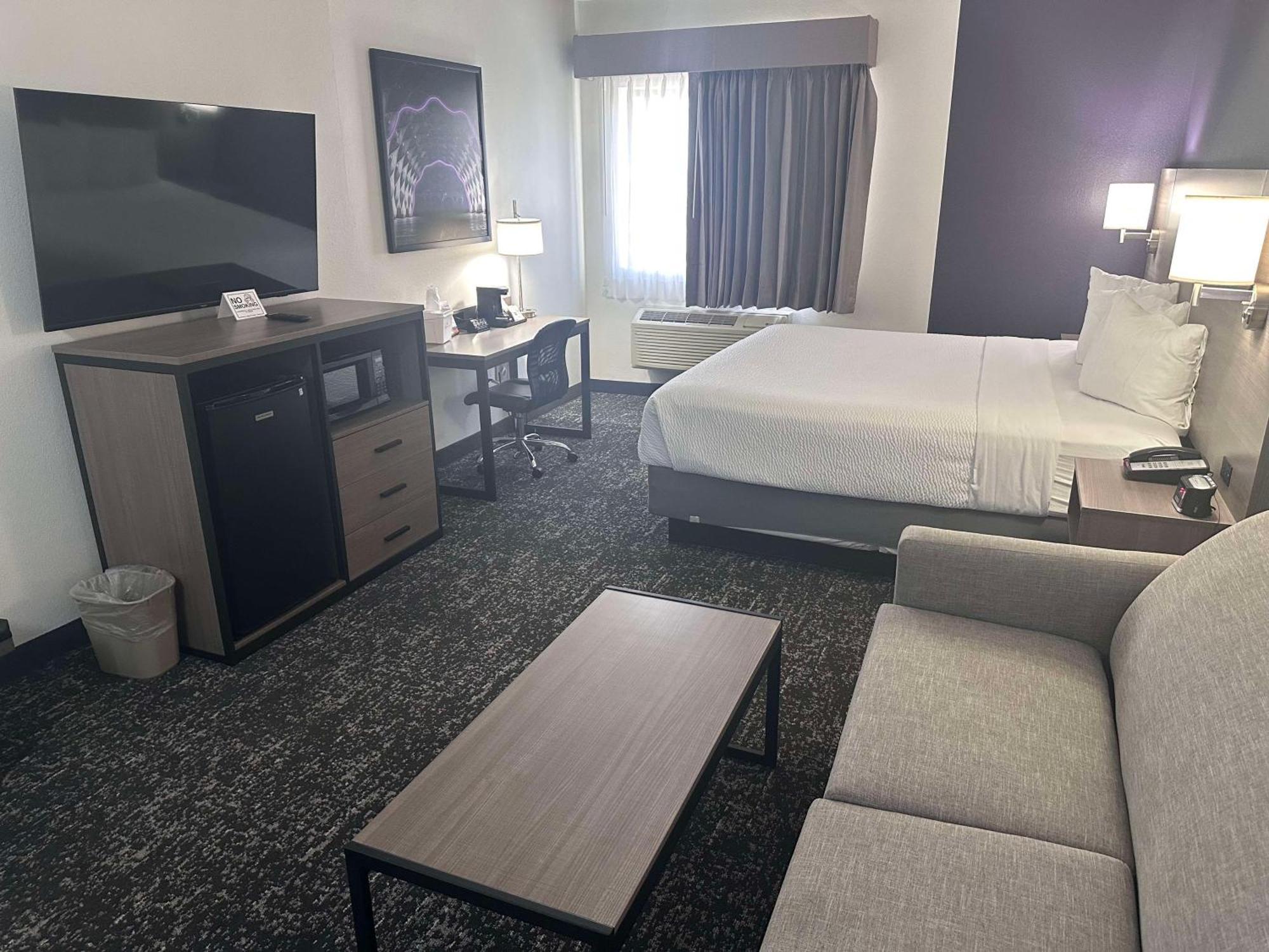 รามาดา บาย วินด์แฮม โบลิงบรูก Hotel โบลิงโบรก ภายนอก รูปภาพ