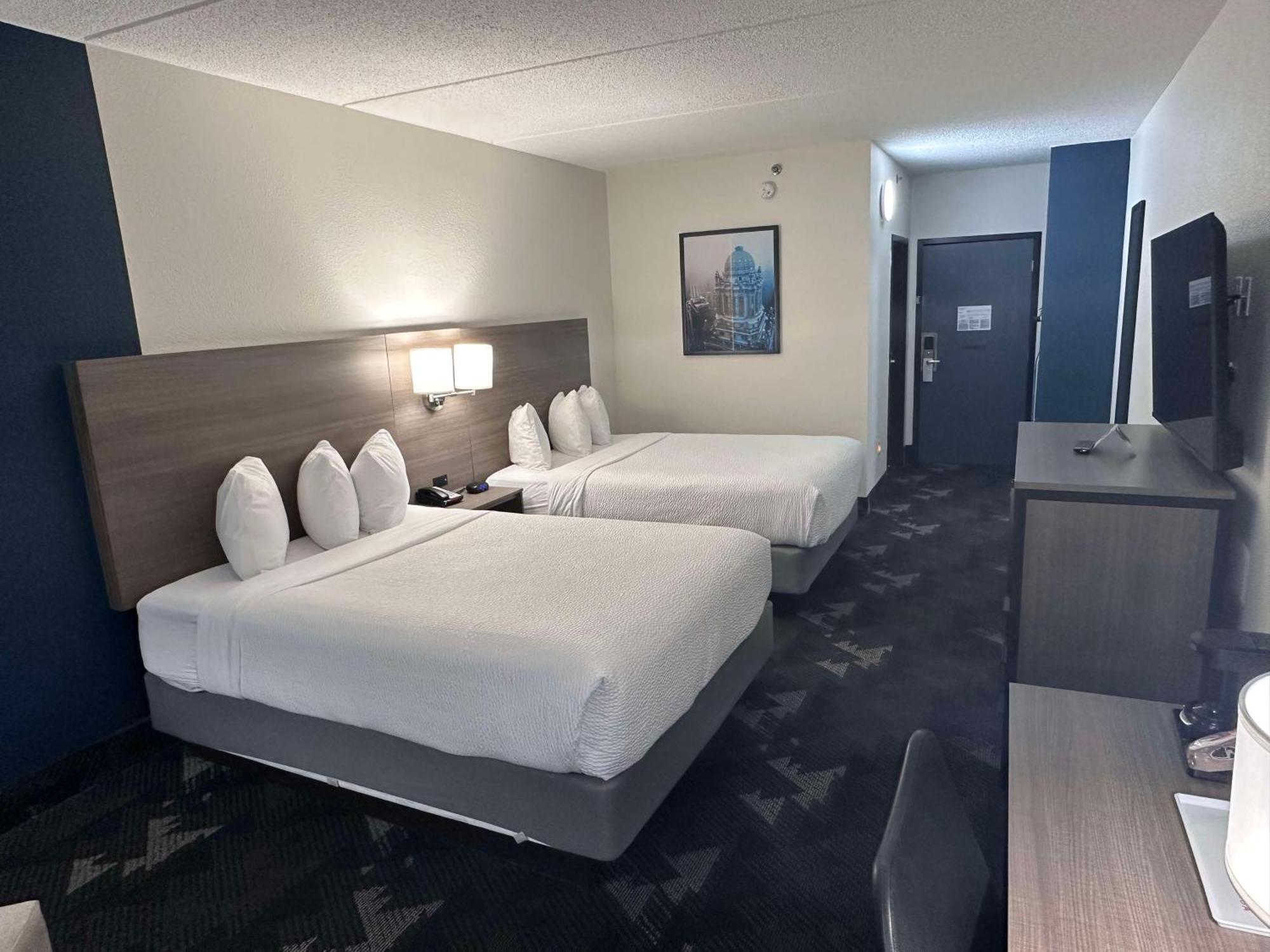 รามาดา บาย วินด์แฮม โบลิงบรูก Hotel โบลิงโบรก ภายนอก รูปภาพ